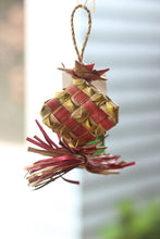Load image into Gallery viewer, Triangle Pinata Small